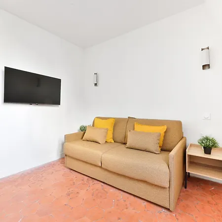Montparnasse Stylish Netflix Parigi